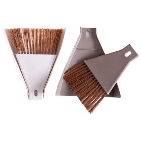 Set mini scopa e paletta in plastica, set di pulizia portatile con gancio per appendere scrivania, tastiera, cuccia per animali domestici e spazi ristretti, caffè e beige. (1/2)