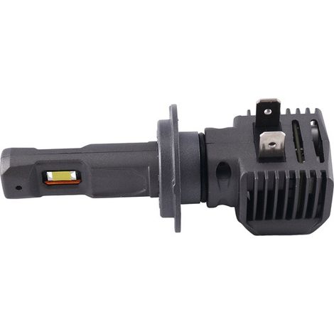 Two H7 LED chips for automotive headlights compatible with N62 series LEDs (1/5)