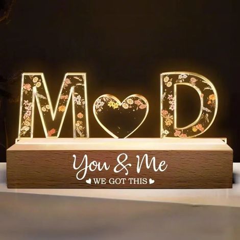 Bestseller: Personalisierte LED-Buchstaben-Nachtleuchte zum Selbermachen, stimmungsvolles Licht zum Muttertag mit Holzsockel, 15 cm