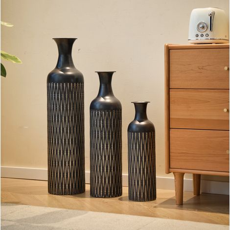 Lot de 3 vases de sol en métal 83 x 20 x 20 cm noir à rainures, pour salon – MEUBLIV (1/5)