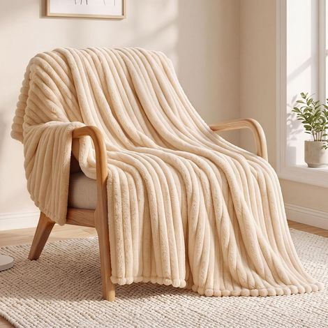 WOLTU Couverture en Flanelle Côtelée, 150x200 cm, Plaid Polaire, 350 g/m², Beige (1/5)