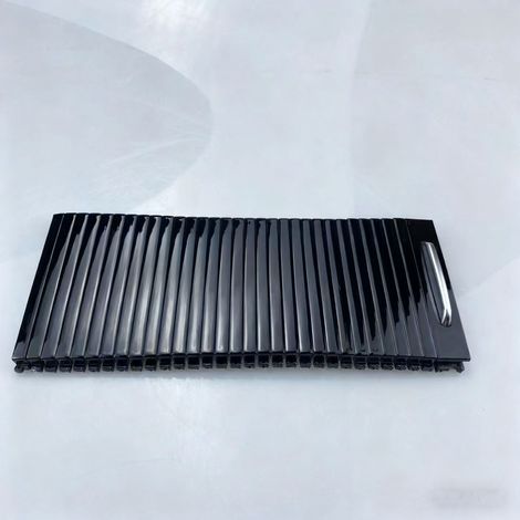 T2H3071 is suitable for Land Rover and Jaguar XEL, XJ, and XF models. It includes a cup holder curtain, center console armrest cover, and wholesale options. (1/5)