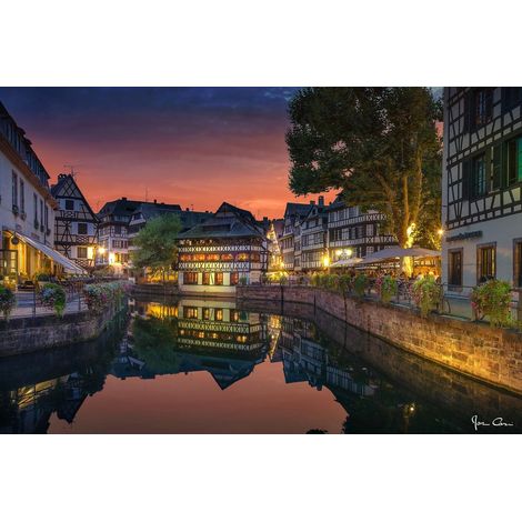 Tableau sur toile quai Strasbourg au crépuscule 45x65 cm - Impression sur Toile Murale Décorative - Image imprimée en HD sur Toile - Toile sur Châssis en Bois FSC - Fabriqué en France (1/5)