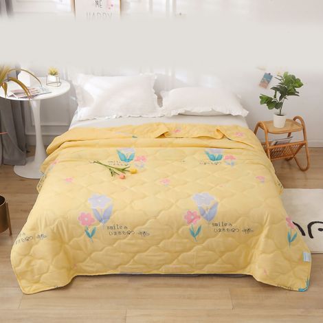 Couverture matelassée à pois, lavable en machine, légère, portable et douce comme une peluche pour l'été (180 x 200 cm), avec boîte cadeau. (1/5)