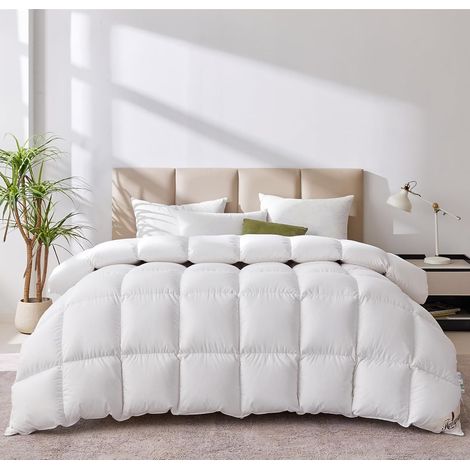 Couette Duvet 240x260 Couette en Plume Naturelle Tres Chaude Épais Garnissage 3100g Édredon 260x240 2 Personne Tempéré pour L’Hiver, Lavable en Machine (1/5)