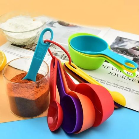 12-teiliges Backutensilien-Set: farbige Messbecher, Messlöffel aus PP-Kunststoff, Mehllöffel-Set (1/5)