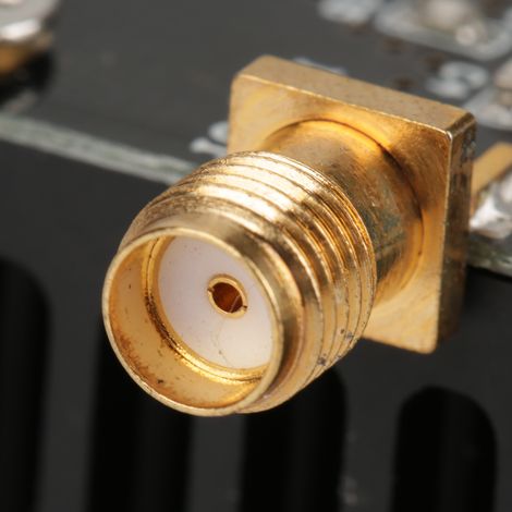 FM-Leistungsverstärker 88–108 MHz, 2,5 W, beidseitig goldfarben getaucht (1/5)