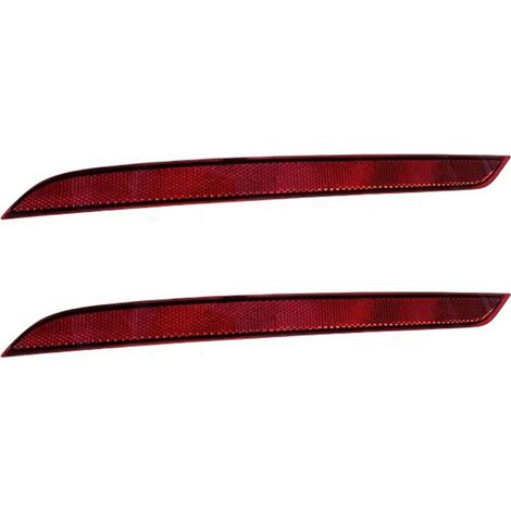 Zwei dekorative Reflektorleuchten für den linken hinteren Stoßfänger, Modellnummer 31656677, für Volvo XC60 Modelle der Baujahre 2018-2023.