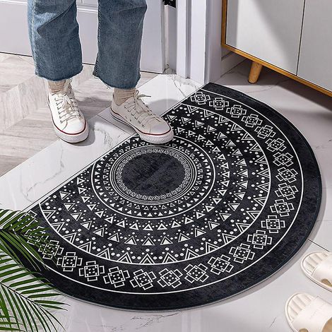 Tapis de porte demi-rond antidérapant 50 x 80 cm, facile à nettoyer, pour l'intérieur et l'extérieur (maison, garage, patio), motif Maroc, noir et blanc, 1 pièce