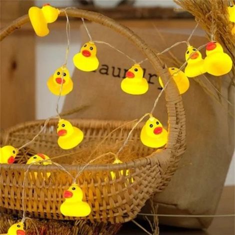 Guirlande lumineuse LED en forme de petit canard jaune mignon pour décorer jardin, terrasse et fête sur la pelouse. (1/5)