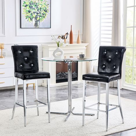 MODFU – Set di 2 sgabelli da bar con schienale alto in PVC effetto coccodrillo, bottoni in strass, poggiapiedi integrato, gambe in metallo cromato e superficie idrorepellente – Nero (1/5)