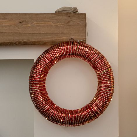 40cm Light Up Christmas Wreath with Warm White LEDs (1/5)