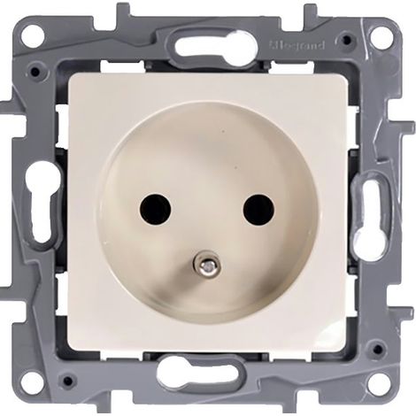 enchufe eléctrico Legrand niloe empotrable 16A 250V