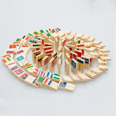 Jeu de construction de dominos en bois représentant les drapeaux nationaux - Géographie - Jouet éducatif pour les tout-petits (1/5)