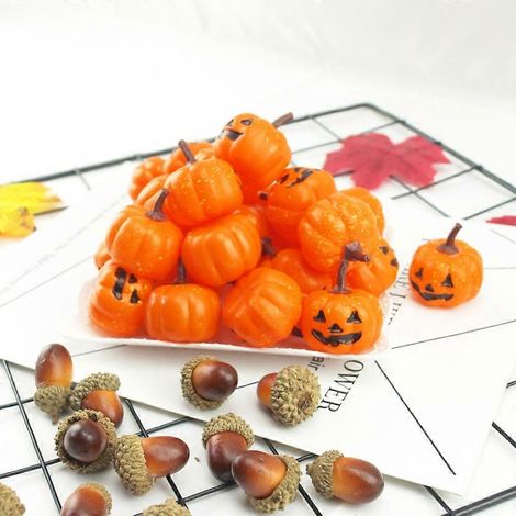 Lot de 16 figurines miniatures de citrouilles d'Halloween en mousse. Décorations de Noël. (1/4)