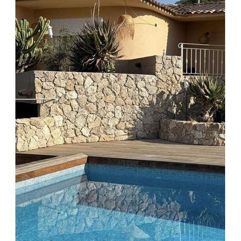 Parement mural en marbre calcaire beige – Modèle SIFNOS – Opus incertum – 1 m² – Finition esthétique naturelle pour intérieur et extérieur