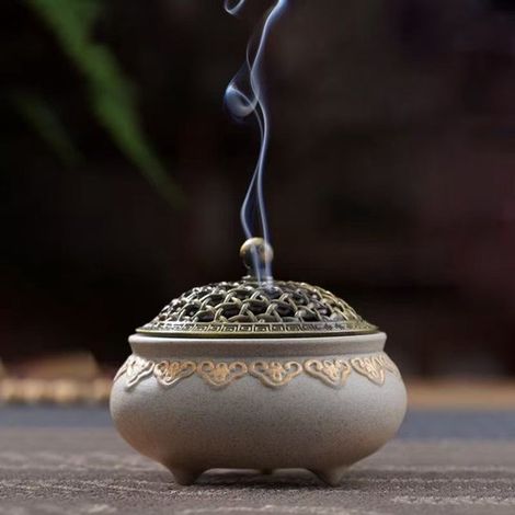 Bruciatore di incenso vintage in ceramica con coperchio in metallo (1/5)