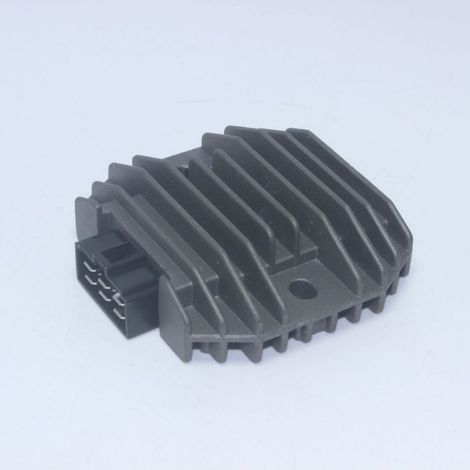 Le redresseur et le régulateur de tension sont compatibles avec les VTT Kawasaki 21066-1089, KEF300, KLF300, VN750 et SH650A. (1/2)