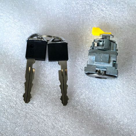 H0601-1DA0A is suitable for Nissan X-Trail T31 and Evoque MX6 models from 2008 to 2013, with the left front door lock cylinder and key. (1/4)