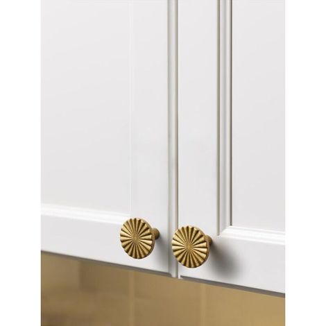Bardusch - Set di 10 pomelli per porte e maniglie per cassetti in ottone anticato - Stile piatto per cucina, bagno, cassettiera, zinco (1/3)