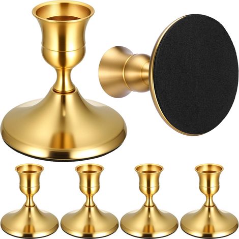 Ein Set aus 6 vergoldeten Metallkerzenständern, perfekt als Tischdekoration Vintage-Kerzenständer aus Schmiedeeisen. (1/5)