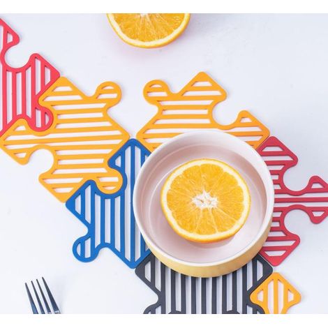 8 tapis isolants en silicone en forme de puzzle creux créatif, style nordique, pour table ou tasse à thé. (1/5)