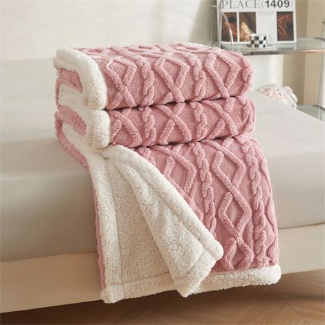 Plaid Couverture Polaire 150x200cm, Jeté de Canapé Couverture Lestée,Taffetas Double Face 3D Câble Plaid Jete de Canapet,Rose (1/5)