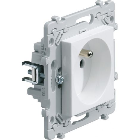 Hager – Prise de courant 2P+T – Courant nominal 16A – Tension 250V – Usage intérieur – Plaque de finition Essensya compatible