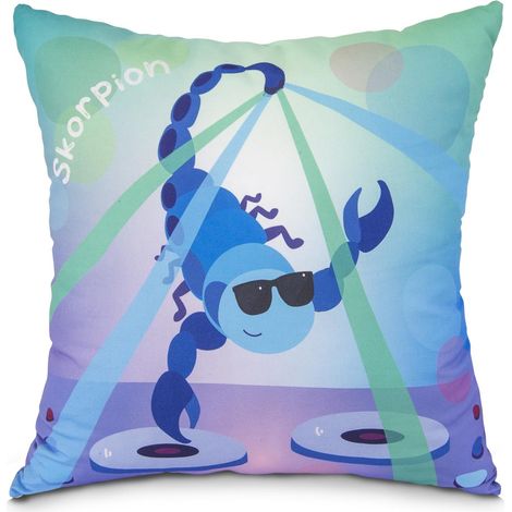 Almohada infantil de 40x40 cm con el signo zodiacal de tu hijo: Escorpio. (1/4)