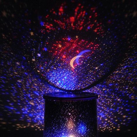 Projecteur Ciel Étoile - Lumière Nuit Décorative Chambre Enfant - Fonction Multi-Couleur et Jaune - Alimentation Secteur ou Piles AA - 1 Pièce (1/4)