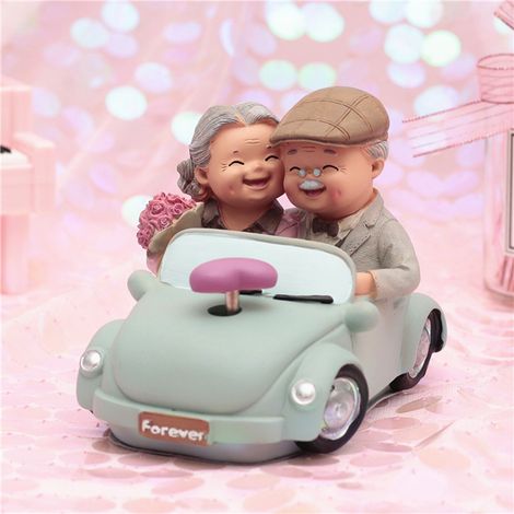 Figurines Couple pour Anniversaires et Déco Interieur [Material: Résine  Dimension: 12×9×13 cm  Coloris: Multicolore  Poids: 350 g  1× Set] (1/5)