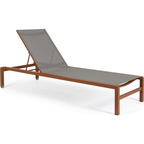 Lettino prendisole in alluminio verniciato "Konnor "con ruote, ideale per piscina e giardino -Terracotta / Confezione da 1 Pezzo (1/5)