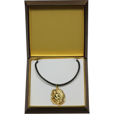 Pastore del Caucaso - una collana con un cane in una confezione regalo, un ciondolo placcato oro per gli amanti dei cani, un gioiello di grande effetto firmato Art-Dog. (1/5)
