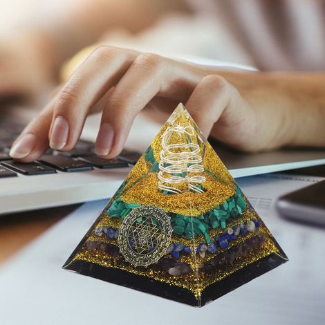 6 cm Kristallpyramide – Pyramide für positive Energie – Schreibtischdekoration – Energiegenerator für Heilung und Meditation (1/5)
