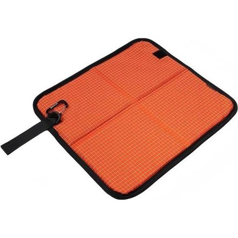 Faltbares Sitzkissen von Outdoor World, wasser- und feuchtigkeitsabweisend, leichter und faltbarer Schaumstoff, ideal zum Wandern, für Festivals und Picknicks, Orange (1/5)