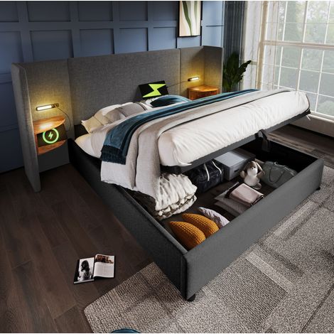 Letto contenitore in lino grigio 160x200 cm con rete a doghe, testiera con ripiano, luce lettura e porte USB/Type-C (1/5)