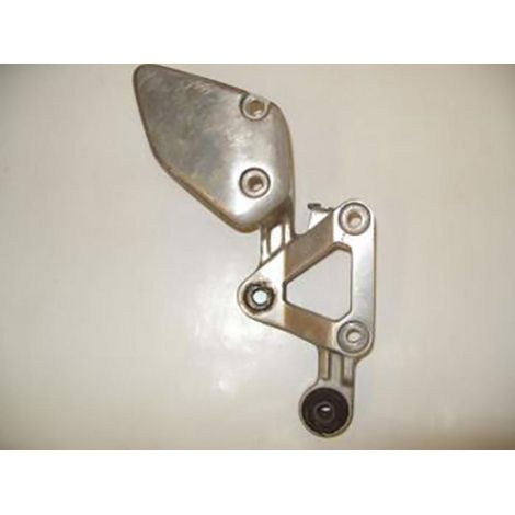 [PRODUIT D'OCCASION] Platine de repose pied pilote droit origine pour moto Yamaha 600