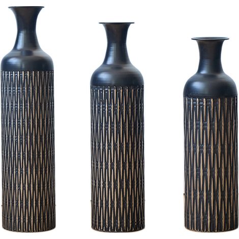 Set de 3 jarrones de suelo de metal negro con relieve vertical (1/5)