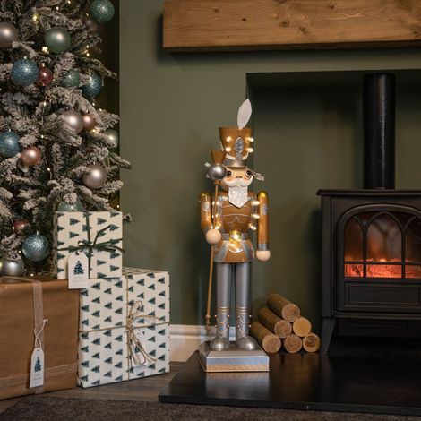 80cm Battery Operated Light up Christmas Gold Nutcracker with LEDs (1/5)
