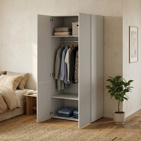 Caiazzo 2-türiger Kleiderschrank, multifunktionales Möbelstück mit zwei Innenregalen und einer Kleiderstange, gerippte Oberfläche, 90x56 H199 cm, weiß (1/5)