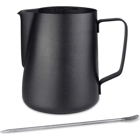 350ml Pot à Lait Inox Noire Pichet à Lait Mousser Metal Barista avec Mesure Mark et Latte Art Pen Tasse de Mousseurs à Main Levée Milk Café Cruche pour la Création Cappuccino Espresso
