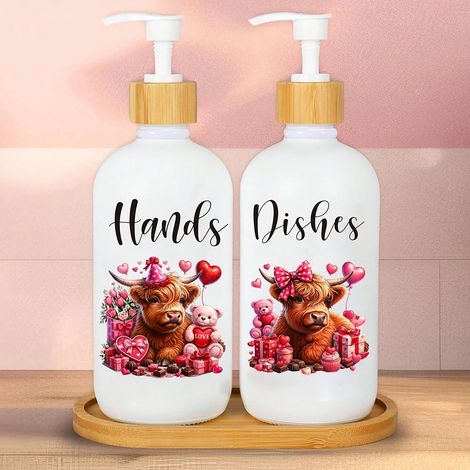 (2 pièces et tay B) Distributeur de savon pour la Saint-Valentin (2 pièces) avec plateau, motif vache des Highlands, distributeur pour la vaisselle et les mains avec pompe, savon liquide rechargeable (1/5)