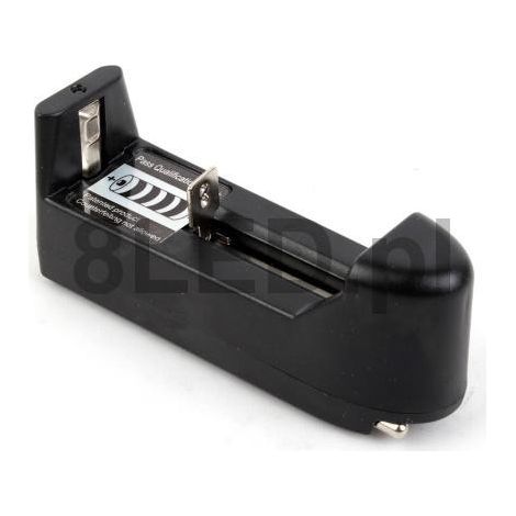 Chargeur pour batteries 18650 (1/2)