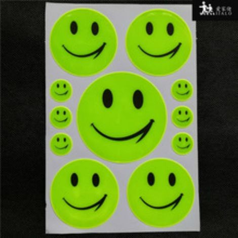 11 Adesivi smile sorriso riflettenti per bici, zaini, scooter, bici alta visibilità (1/3)