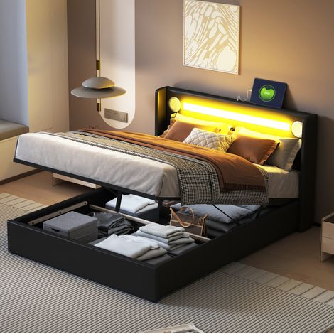 Lit coffre tapissé 140/200 cm noir en similicuir avec LED, connexion sans fil et ports USB (1/5)
