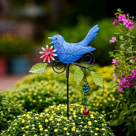 couleur : blanc  Matériau : métal  Poteau de jardin en métal en forme d’oiseau  Carillon éolien en métal avec clochettes