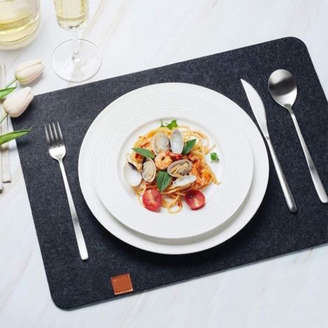 Set Filz-Tischsets, Filz-Tischsets, Untersetzer, wärmeisolierende Filz-Tischsets, 8-teiliges Set, dunkelgrau. (1/5)