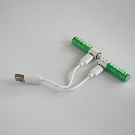 Batería recargable Tiross R03 AAA (2 unidades), perfecta para proporcionar un suministro de energía fiable y sostenible en dispositivos electrónicos. (1/4)