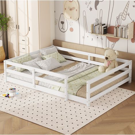 Letto Montessori 140x200 cm bianco in legno di pino massello con rete a doghe e barriera su 4 lati (1/5)
