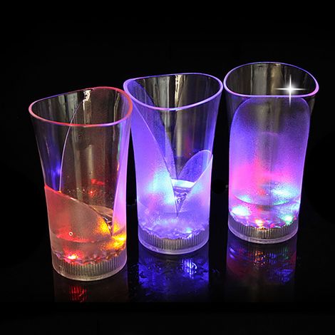 Verre Lumineux - Verre à Boisson avec Capteur de Liquide - LED Changeante - Sans Interrupteur - Pour Fêtes et Célébrations - 1 Pièce (1/2)